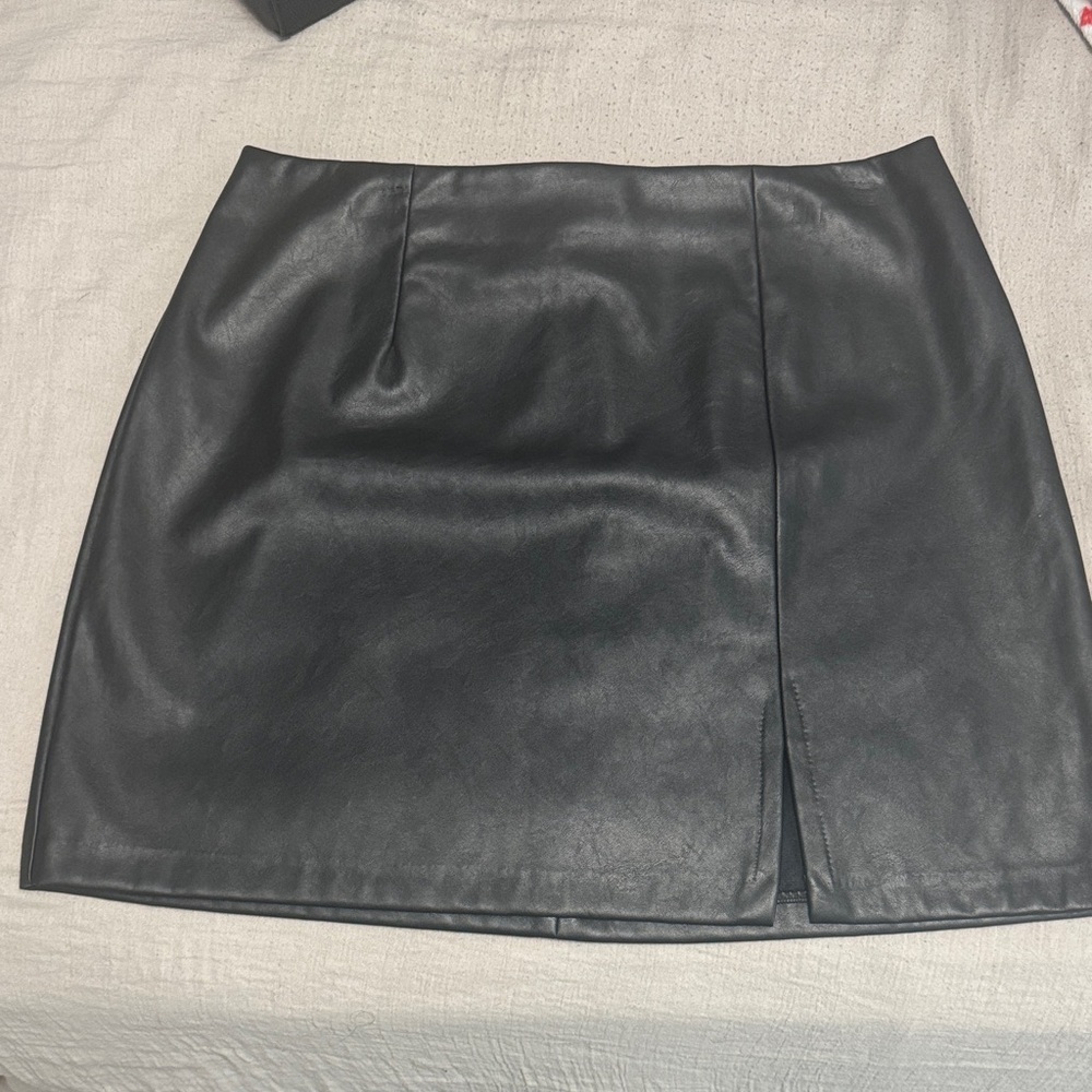 a.n.a Stylish Black Faux Leather Mini Skirt